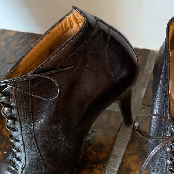 ♥️ESCADA BLACK LEATHER LACE UP ANKLE BOOTS - Picture 8 of 13